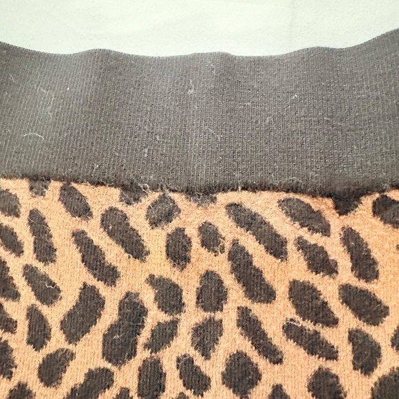 Forever 21 Leopard Print Black and Brown Mini Stretch Pencil Skirt Size SP - Picture 3 of 9